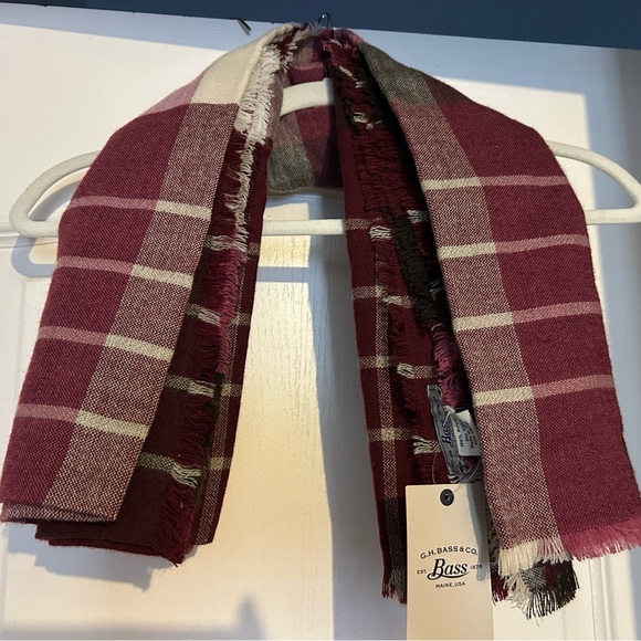 NWT! Bass Pink Maroon Wine Cream Plaid Scarf New Winter Fringe - Picture 2 of 2